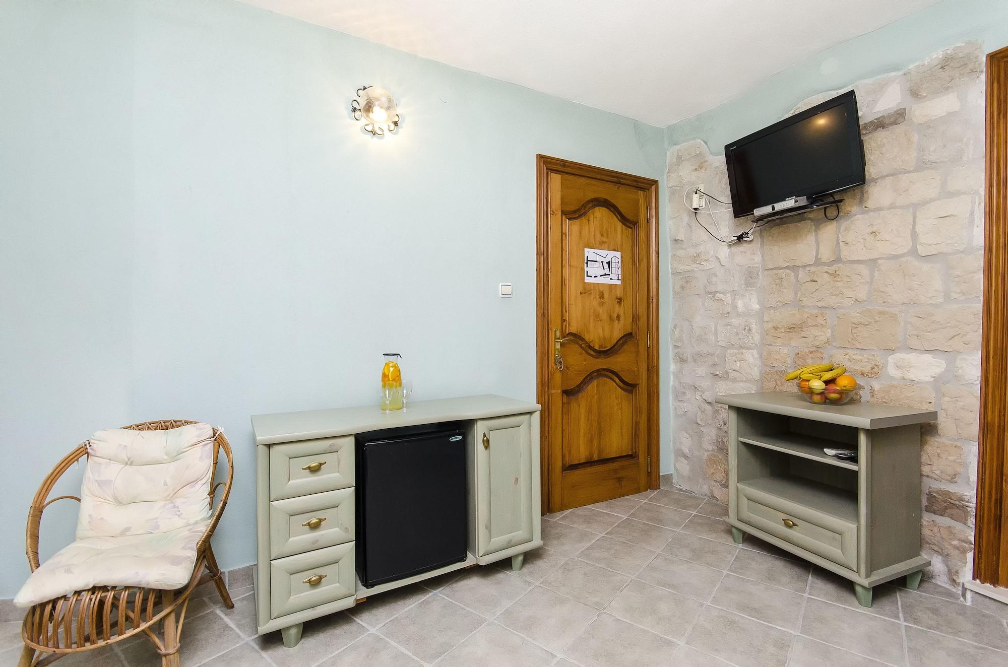 Palace Derossi Trogir Zewnętrze zdjęcie