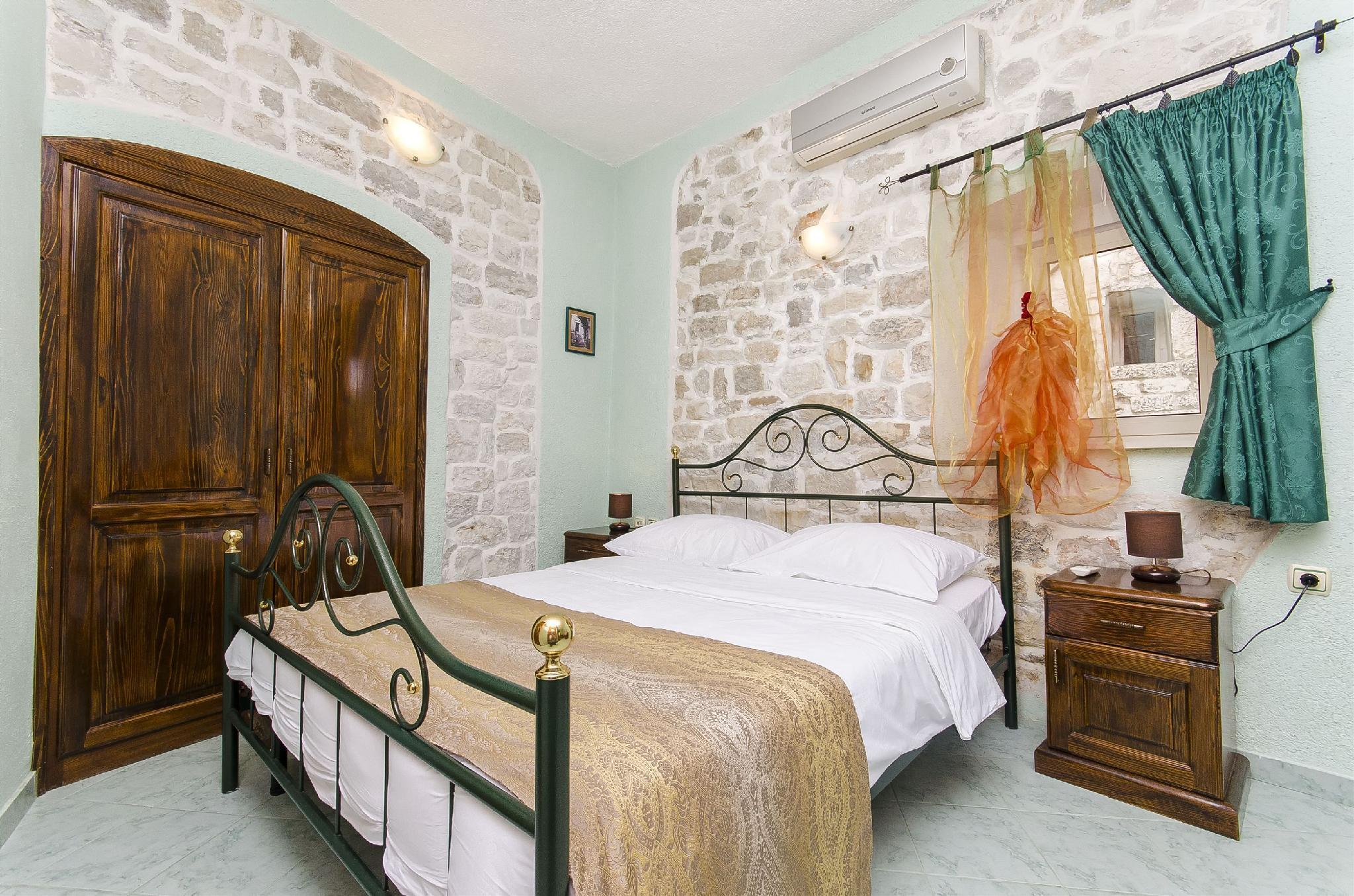 Palace Derossi Trogir Zewnętrze zdjęcie