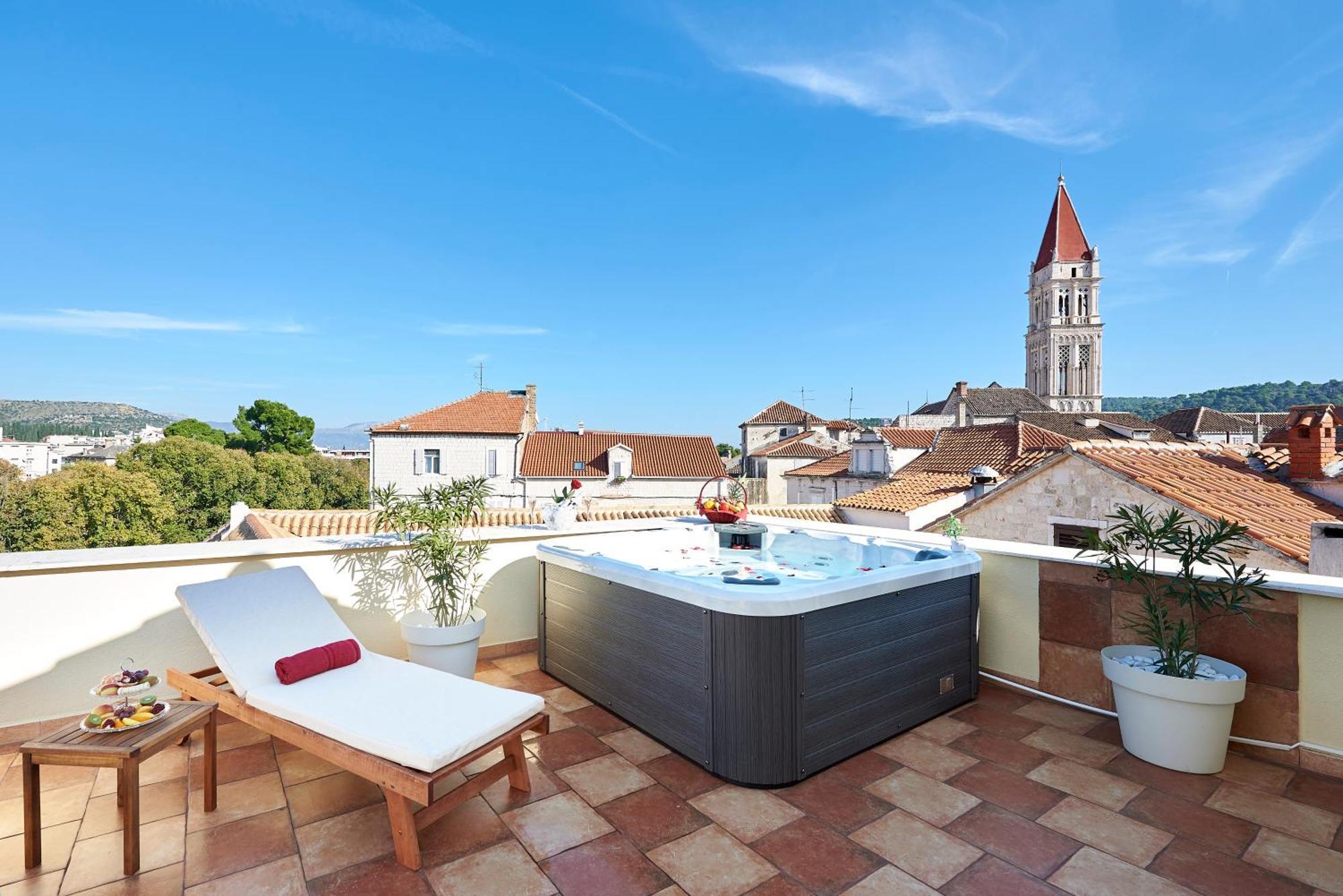 Palace Derossi Trogir Zewnętrze zdjęcie