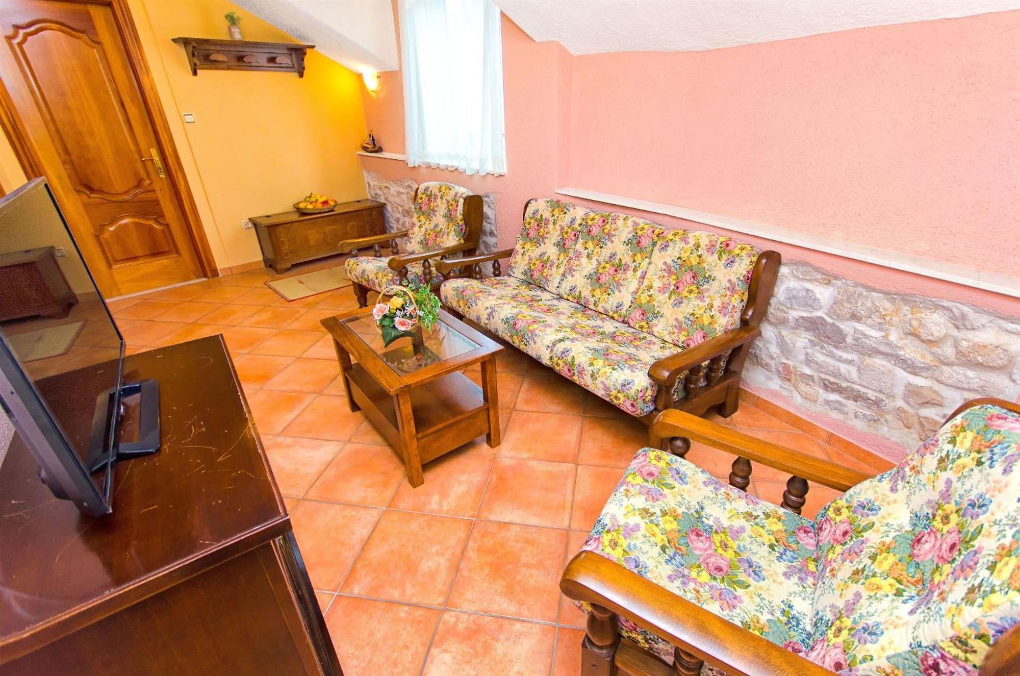 Palace Derossi Trogir Zewnętrze zdjęcie