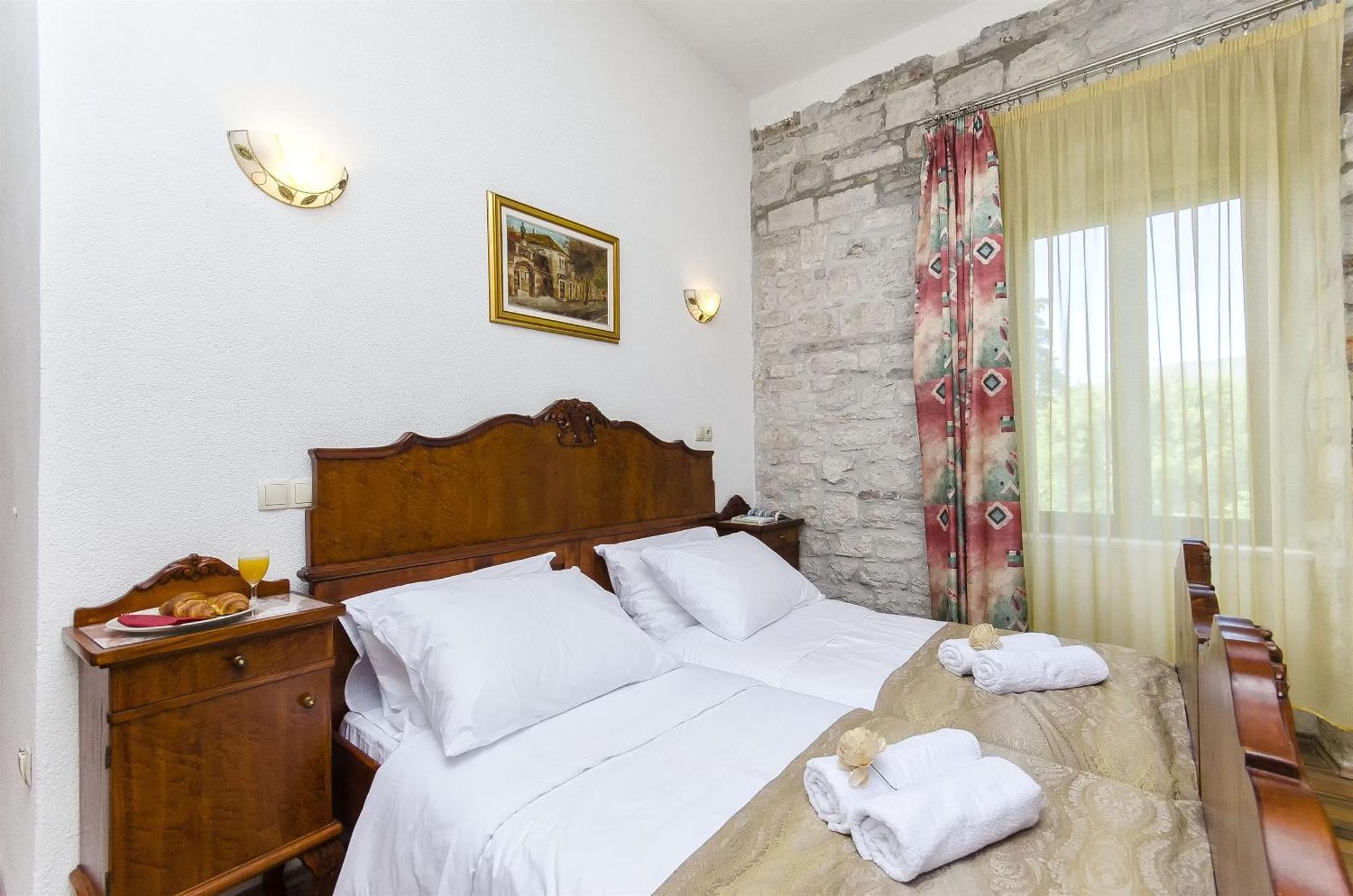 Palace Derossi Trogir Zewnętrze zdjęcie