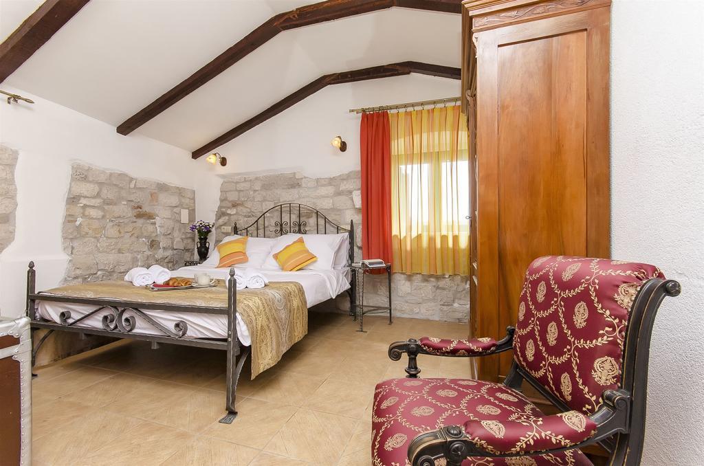Palace Derossi Trogir Zewnętrze zdjęcie