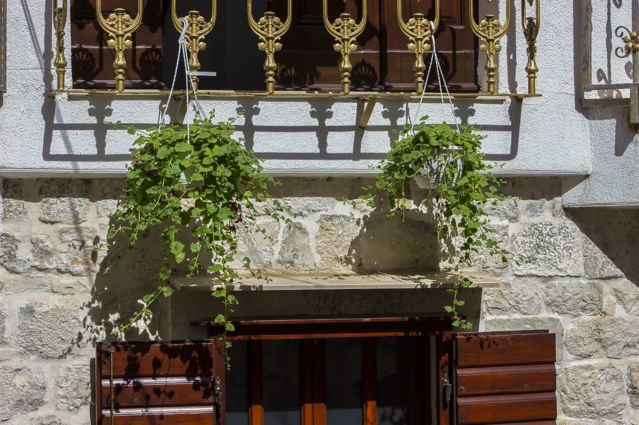 Palace Derossi Trogir Zewnętrze zdjęcie