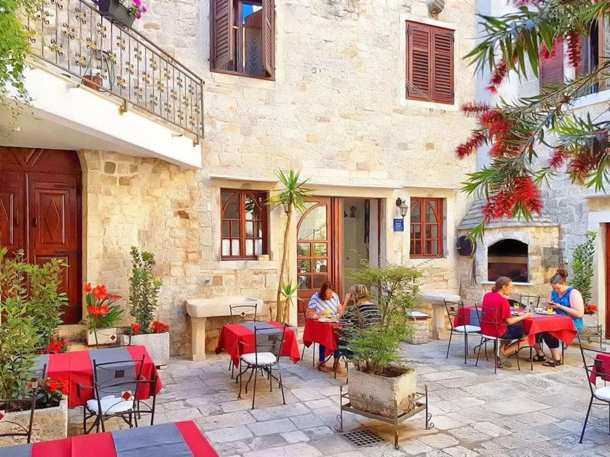 Palace Derossi Trogir Zewnętrze zdjęcie